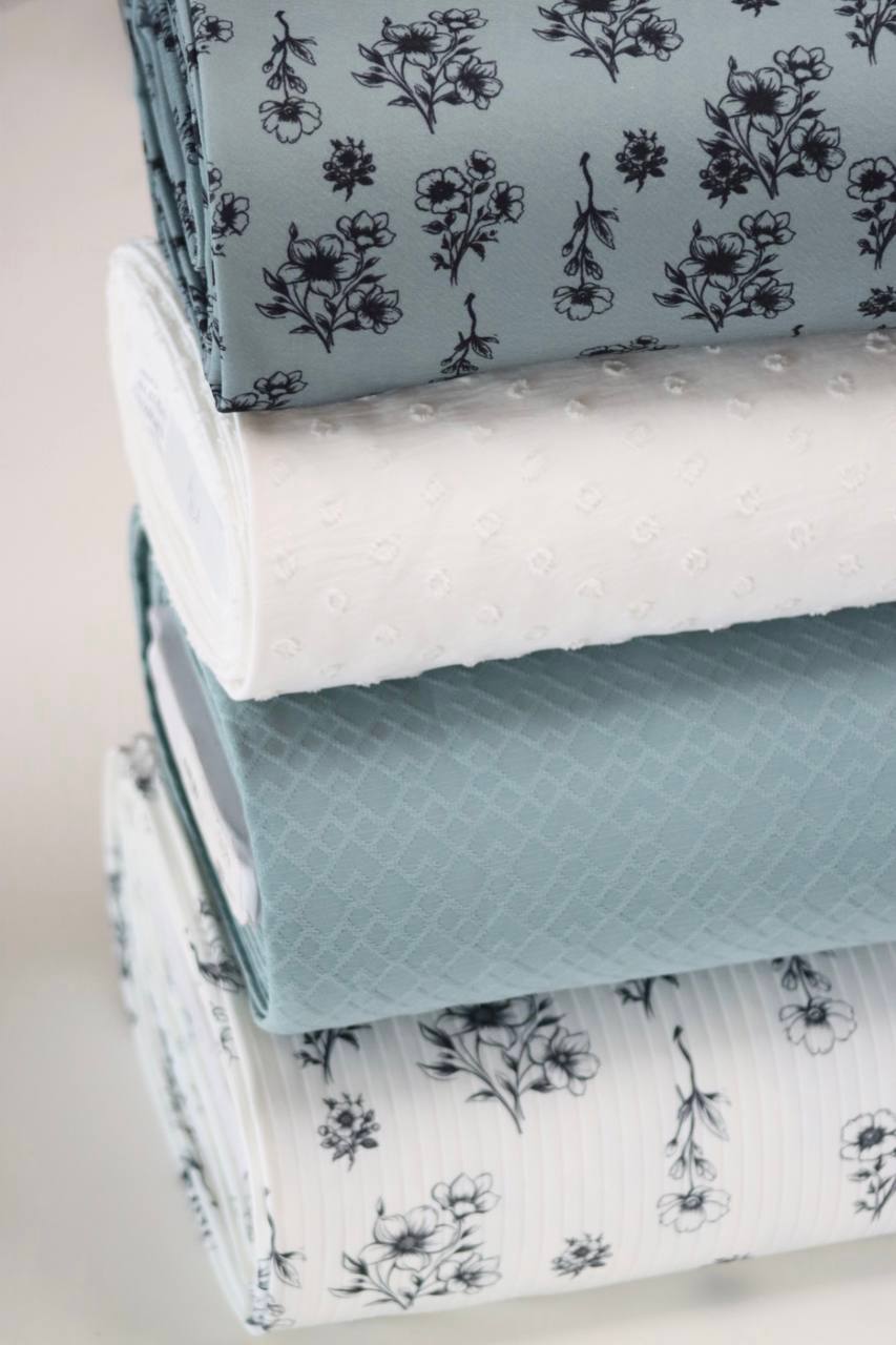 Lightweight Liverpool Periwinkle Dreamy Floral  by the half yard