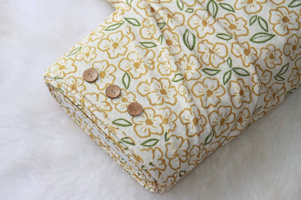 Mellow Yellow Posey petals
Swiss Dot Knit By the half yard