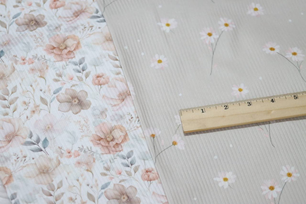 Narrow rib Tan Dancing daisy
By the half yard