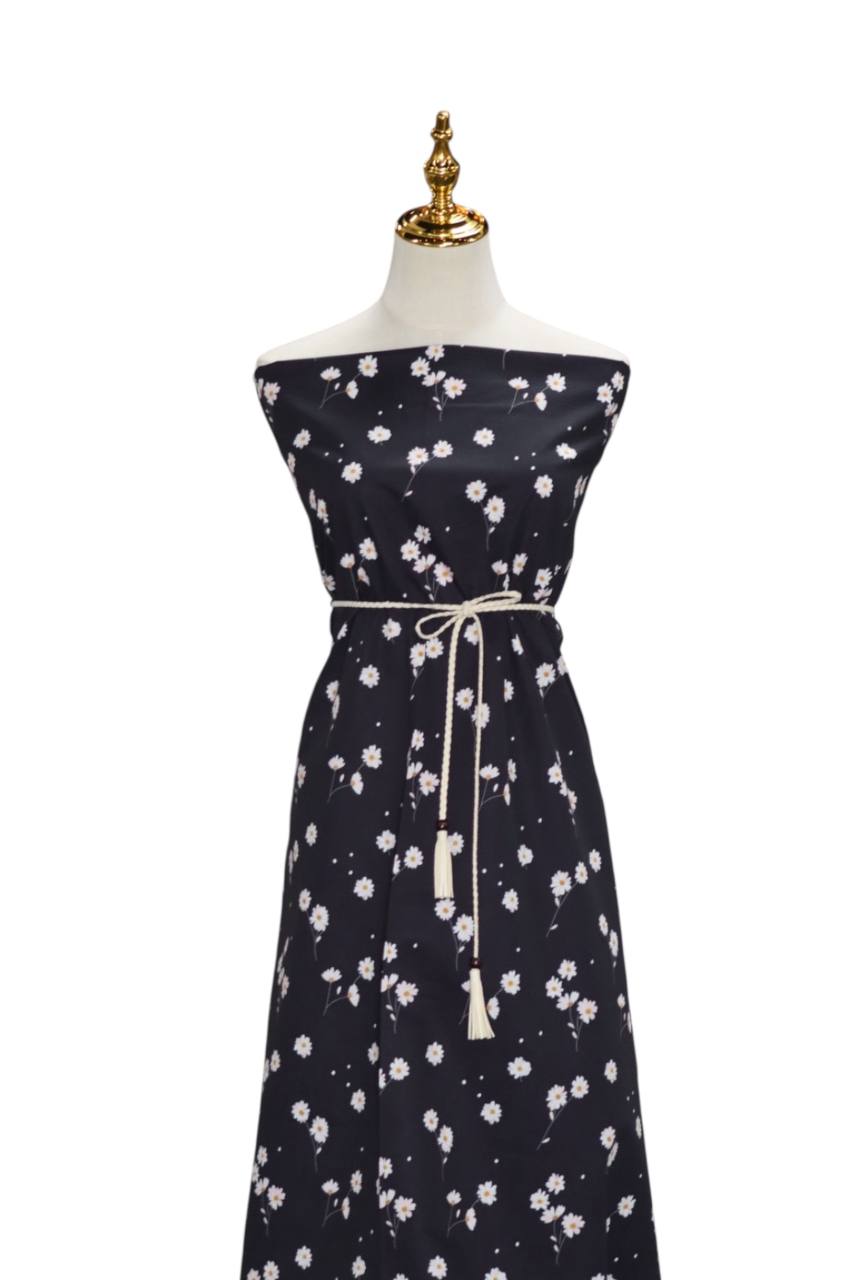 Seersucker Poly Black Dancing Daisyby the half yard