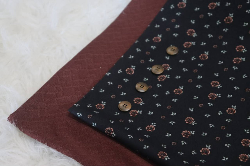 “Rosanne” Glammer Polyester by ￼a half yard