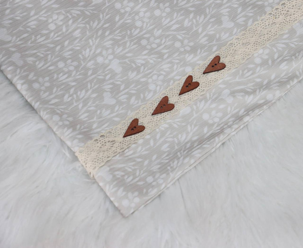 “Sand”  Ditsy heart sprigs
by the half yard  Narrow Rib